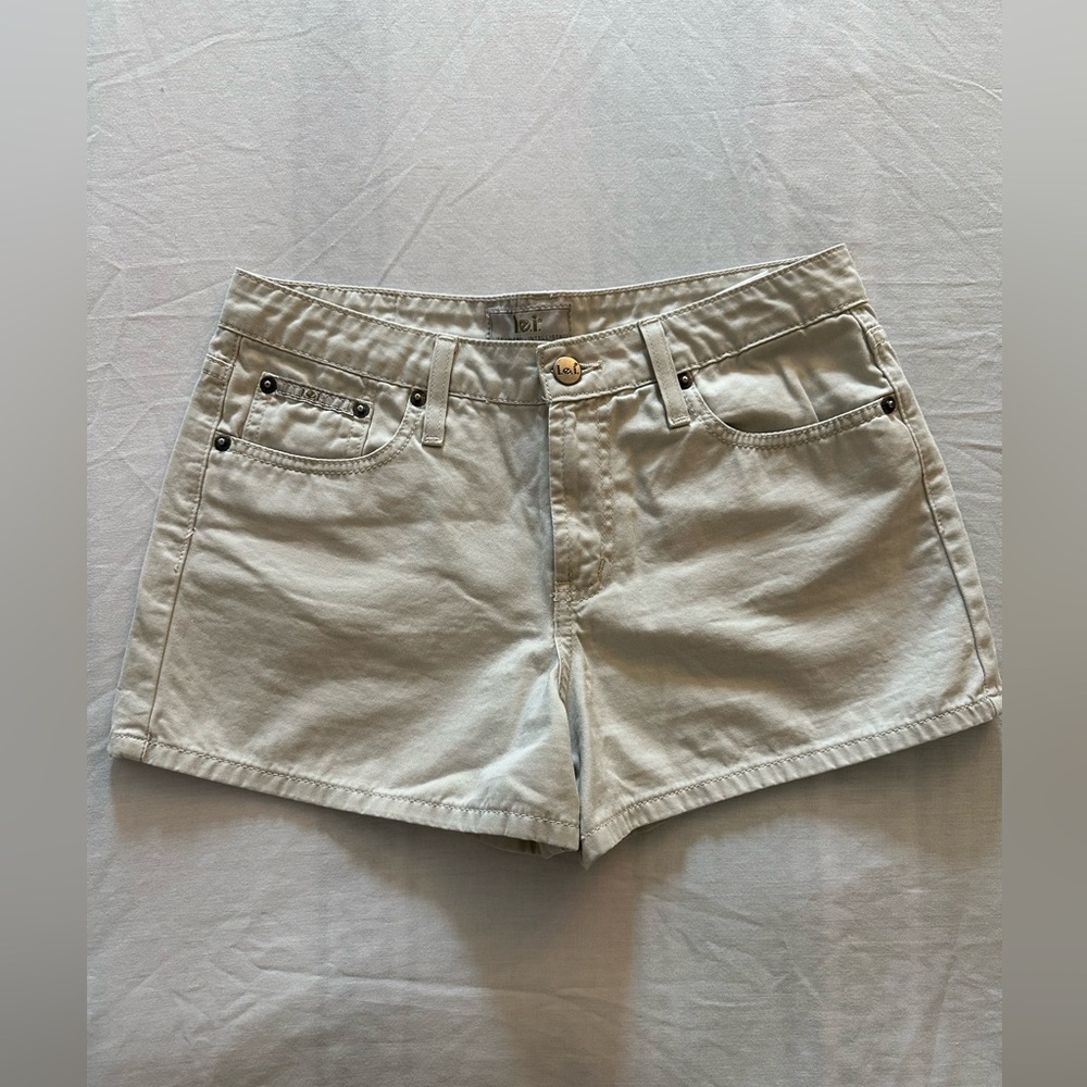 Vintage Lei Tan shorts Size 5